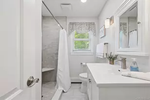 46 Red Bridge Rd, Center Moriches, NY 11934 - Photo 13