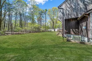10 Lily Dr, South Setauket, NY 11720 - Photo 9