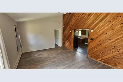 87 W Peenpack Trail, Sparrow Bush, NY 12780 - Photo 13