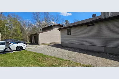 87 W Peenpack Trail, Sparrow Bush, NY 12780 - Photo 3