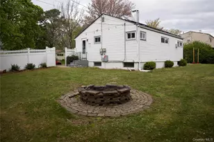 3 Rollin Ln, Brentwood, NY 11717 - Photo 9