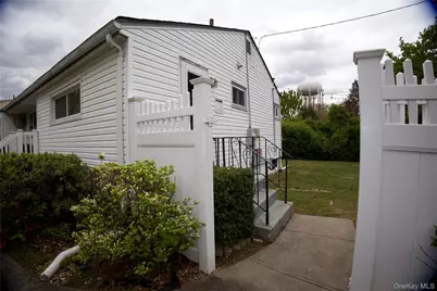 3 Rollin Lane, Brentwood, NY 11717 - Photo 7