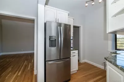 4784 Boston Post Road #A51, Pelham, NY 10803 - Photo 5