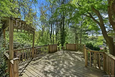 21 Northwood Circle, Huntington, NY 11743 - Photo 35