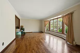 21 Northwood Cir, Huntington, NY 11743 - Photo 9