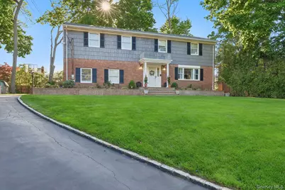 3 Camsanette Court, Glen Cove, NY 11542 - Photo 1