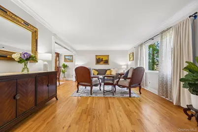 3 Camsanette Court, Glen Cove, NY 11542 - Photo 3