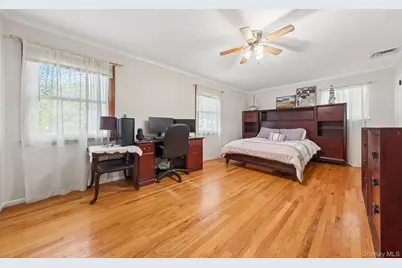 3 Camsanette Court, Glen Cove, NY 11542 - Photo 19