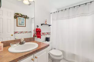 86 Summerfield Dr, Holtsville, NY 11742 - Photo 23