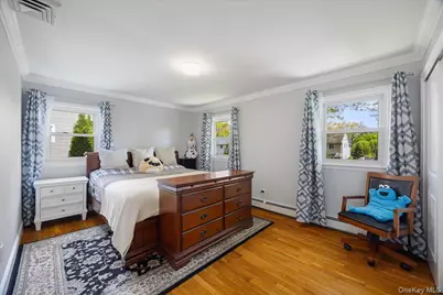 8 Marietta Drive, Westbury, NY 11590 - Photo 19