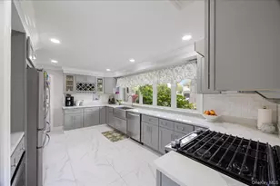 8 Marietta Dr, Westbury, NY 11590 - Photo 5
