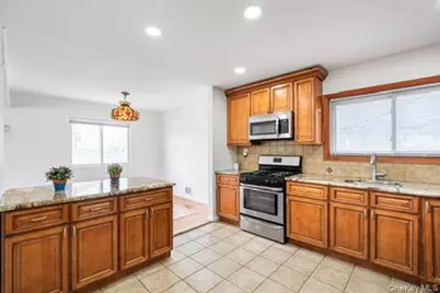 42 Pebble Lane, Deer Park, NY 11729 - Photo 21
