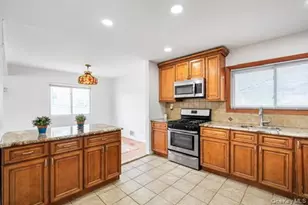 42 Pebble Ln, Deer Park, NY 11729 - Photo 21