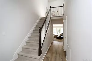 52 Holiday Dr, Woodbury, NY 11797 - Photo 5