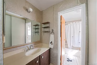121 Kohr Road, Kings Park, NY 11754 - Photo 25