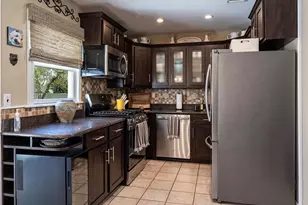 545 Spruce Ave, Sayville, NY 11782 - Photo 5