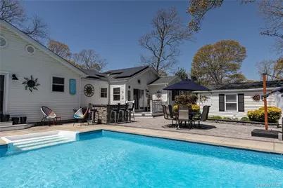 545 Spruce Avenue, Sayville, NY 11782 - Photo 17
