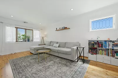 648 Dogwood Avenue, Franklin Square, NY 11010 - Photo 3
