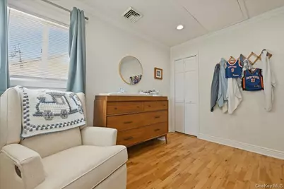 648 Dogwood Avenue, Franklin Square, NY 11010 - Photo 13