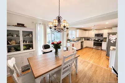 7 Bay Street, Center Moriches, NY 11934 - Photo 3