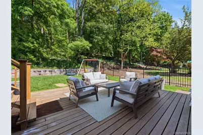 50 Roger Drive, Port Washington, NY 11050 - Photo 31