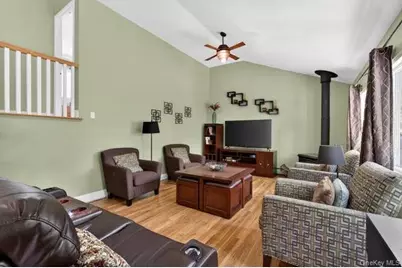 84 Harriet Lane, Huntington, NY 11743 - Photo 7