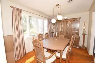 10 Tacoma Ln, Syosset, NY 11791 - Photo 13