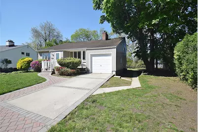 10 Tacoma Lane, Syosset, NY 11791 - Photo 3