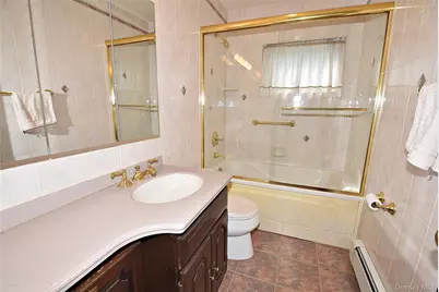 10 Tacoma Lane, Syosset, NY 11791 - Photo 17