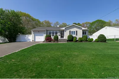 149 Barton Lane, Bayport, NY 11705 - Photo 1