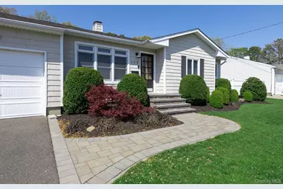 149 Barton Lane, Bayport, NY 11705 - Photo 5