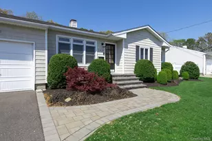 149 Barton Ln, Bayport, NY 11705 - Photo 5