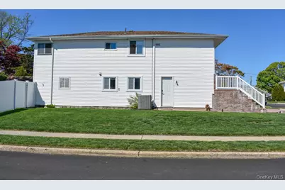2800 Genessee Street, North Bellmore, NY 11710 - Photo 5