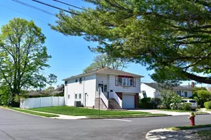 2800 Genessee St, North Bellmore, NY 11710 - Photo 9