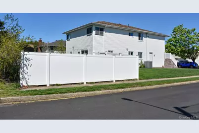 2800 Genessee Street, North Bellmore, NY 11710 - Photo 7