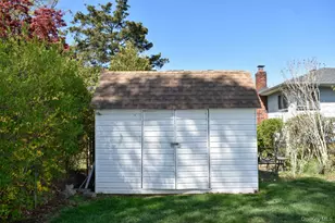 2800 Genessee St, North Bellmore, NY 11710 - Photo 27