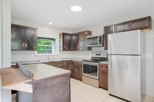 25 Park Ave, Poughkeepsie, NY 12603 - Photo 9