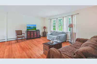 82 Roosevelt Road, Hyde Park, NY 12538 - Photo 5