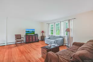 82 Roosevelt Rd, Hyde Park, NY 12538 - Photo 5