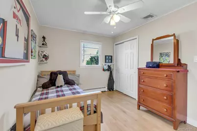 481 Bayport Avenue, Bayport, NY 11705 - Photo 23