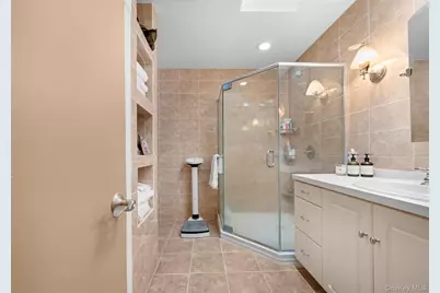 25 Windsor Gate Drive, North Hills, NY 11040 - Photo 31