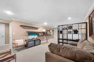25 Windsor Gate Dr, North Hills, NY 11040 - Photo 33