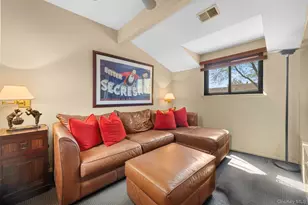 25 Windsor Gate Dr, North Hills, NY 11040 - Photo 25
