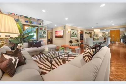 25 Windsor Gate Drive, North Hills, NY 11040 - Photo 5