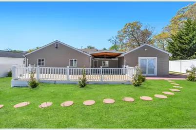 25 Snyder Street, Patchogue, NY 11772 - Photo 5