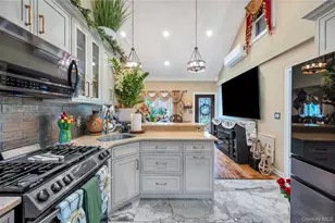 25 Snyder St, Patchogue, NY 11772 - Photo 11