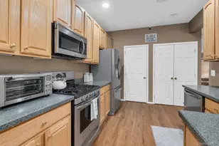 13 Cranberry Cir, Medford, NY 11763 - Photo 15