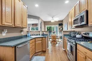 13 Cranberry Cir, Medford, NY 11763 - Photo 17