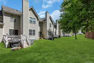 13 Cranberry Cir, Medford, NY 11763 - Photo 29