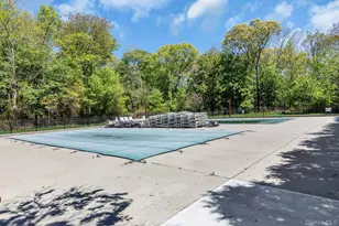 13 Cranberry Cir, Medford, NY 11763 - Photo 33